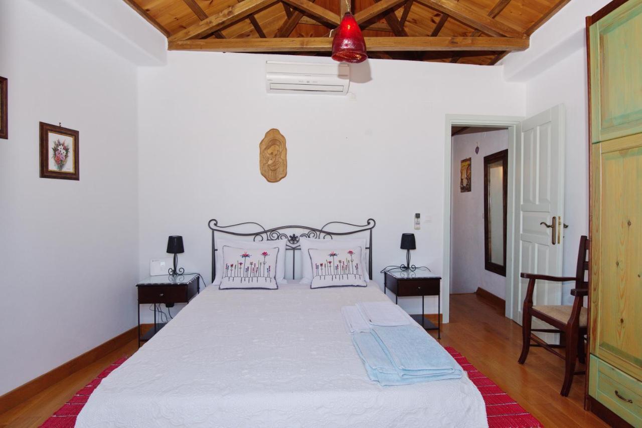 Stella'S Traditional House. Alonnisos Town Bagian luar foto